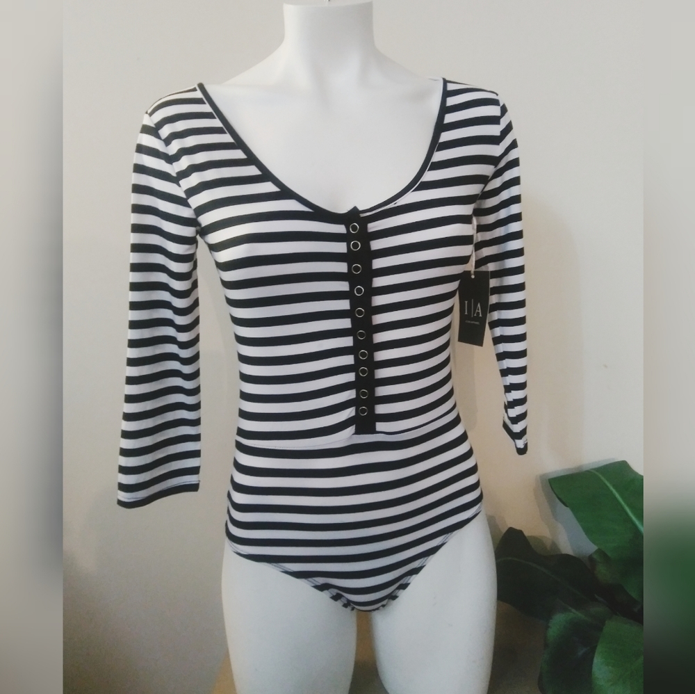 Icon Apparel | NWT Sexy Striped Bodysuit - SPECIAL 💜